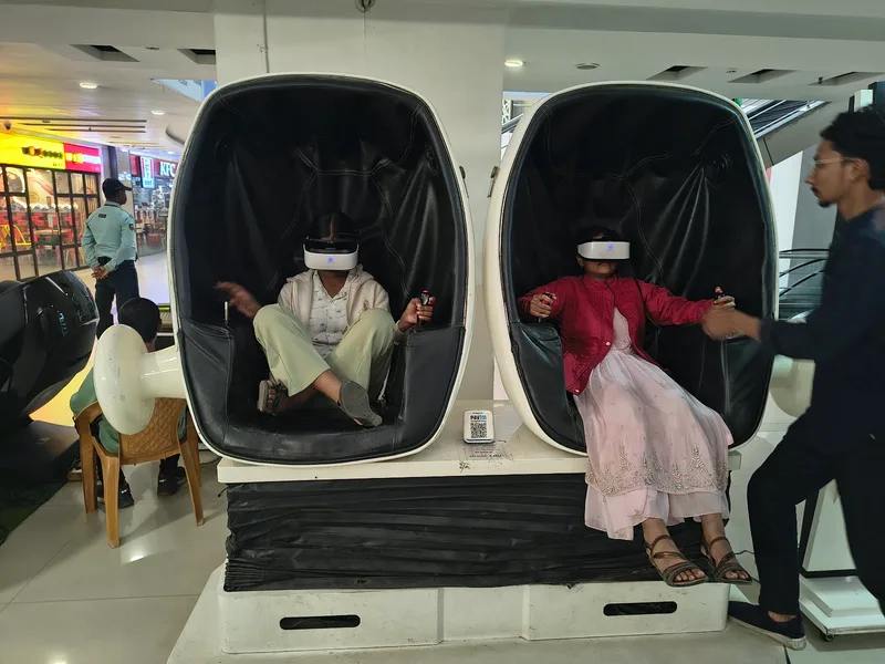 Ozone Galleria Mall — shopping mall (photo 15)