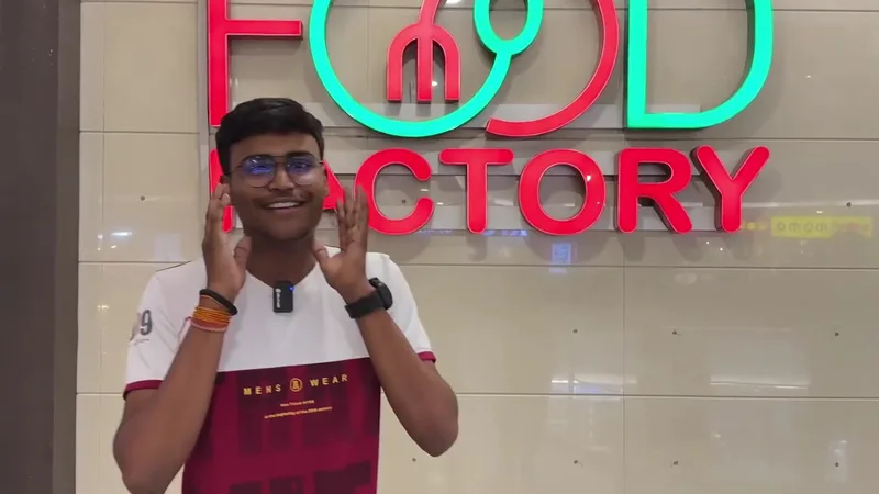 Ozone Galleria Mall — shopping mall (photo 1)