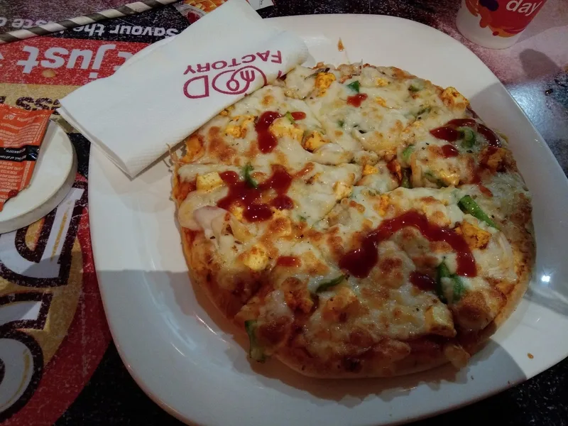 Ozone Galleria Mall — shopping mall (photo 6)